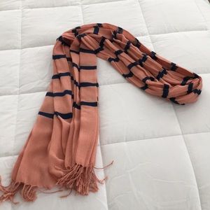 GAP Scarf